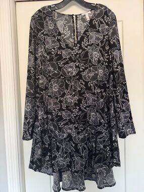 Leith Black Dress with White Floral Print - Long Sleeve
